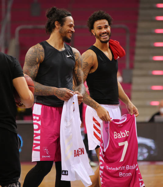 攻的传球衔 攻的传球衔