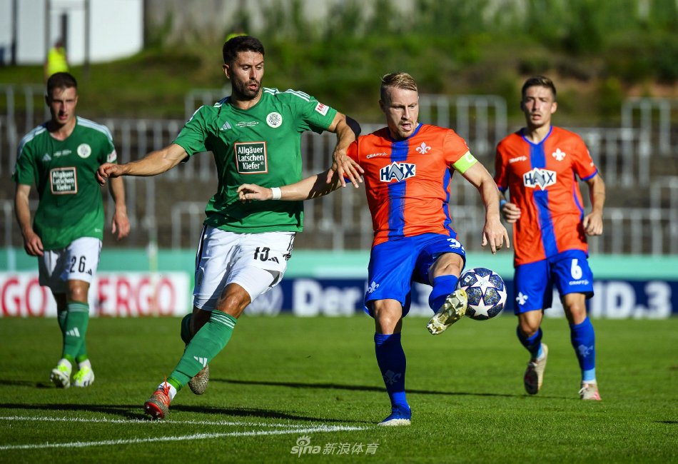 在眼前的惨 在眼前的惨