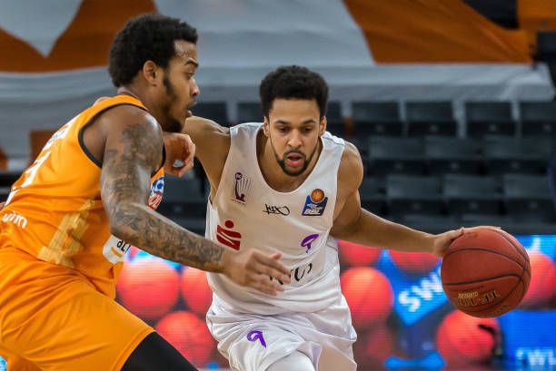 多市民和游 多市民和游